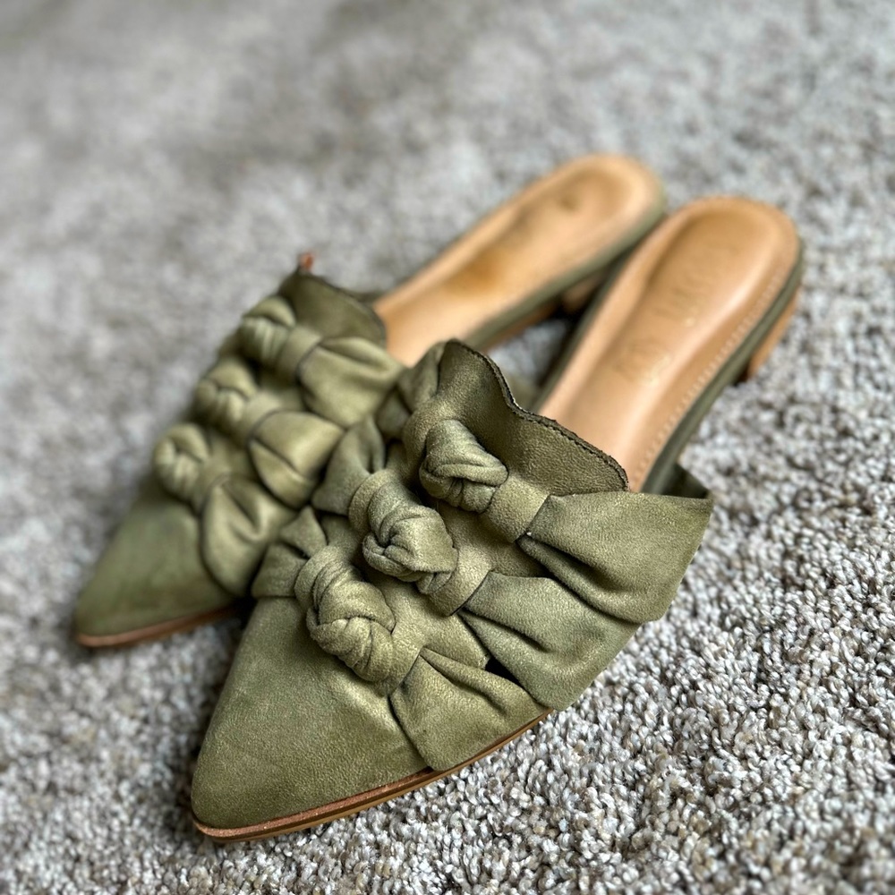 Mi.iM Mules / size 8 1/2